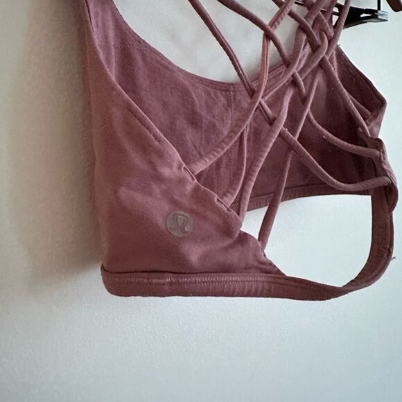 Lululemon sports bra - Picture 6 of 9